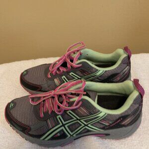 Asics tennis shoes